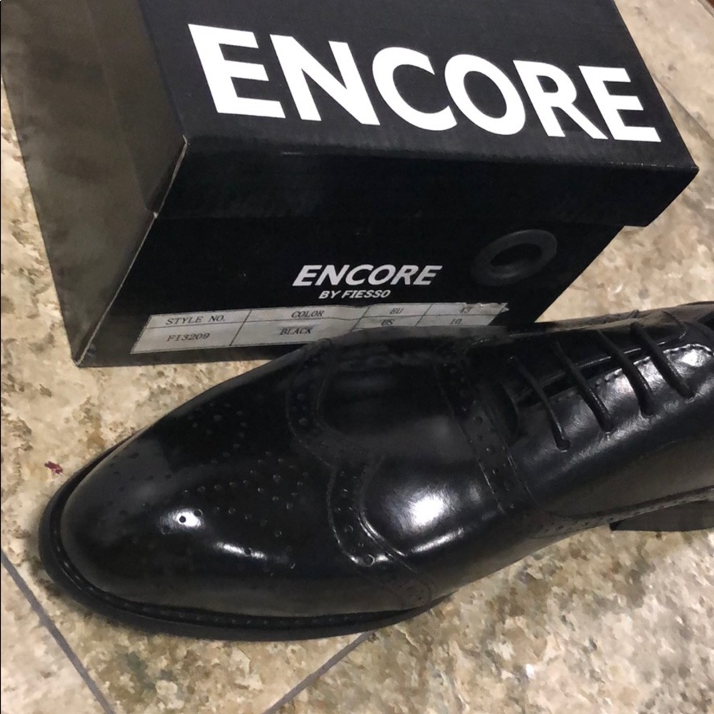 NWB FIESSO ENCORE GENUINE LEATHER BLK SHOE  ****RUN SMALL  not true to size 13**